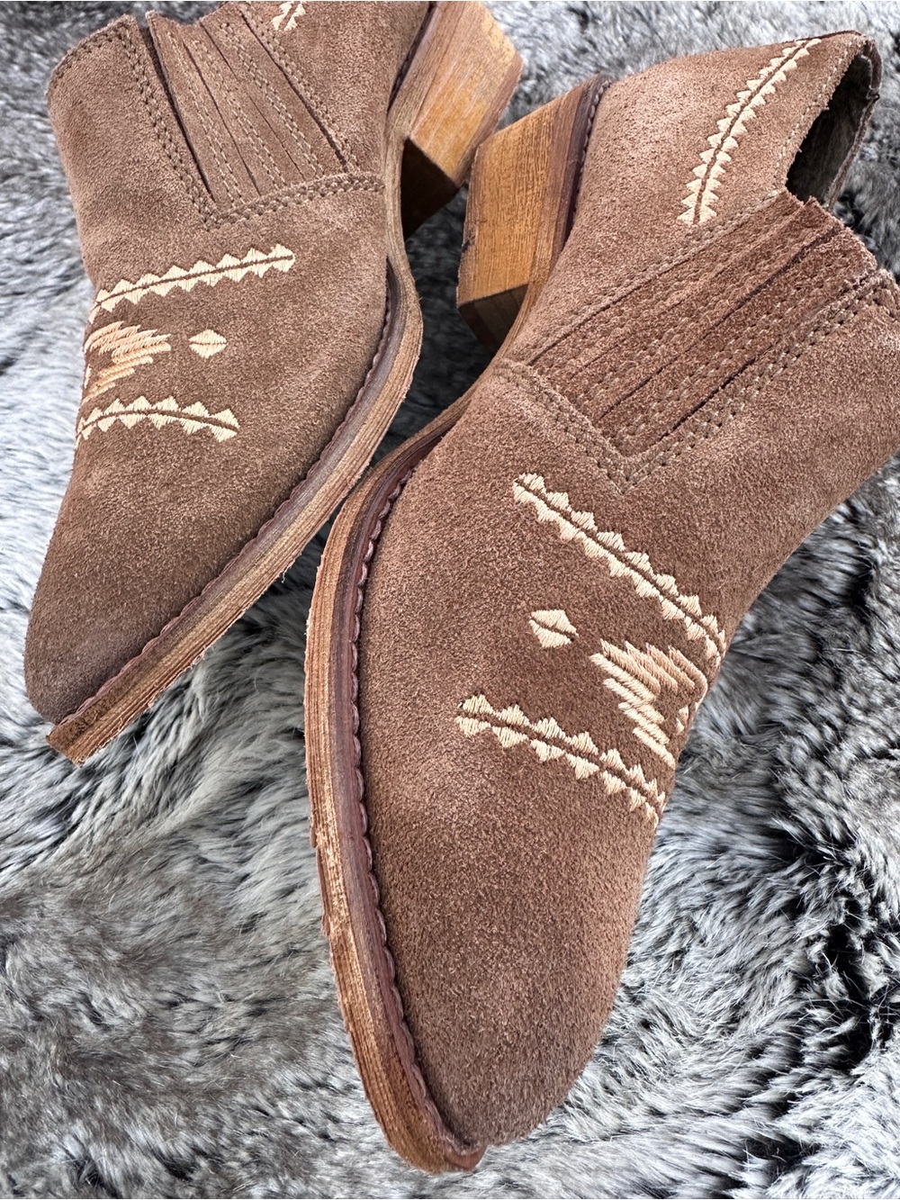 Naughty Monkey Agnes Slip-On Suede Aztec Cowboy Booties Size 9